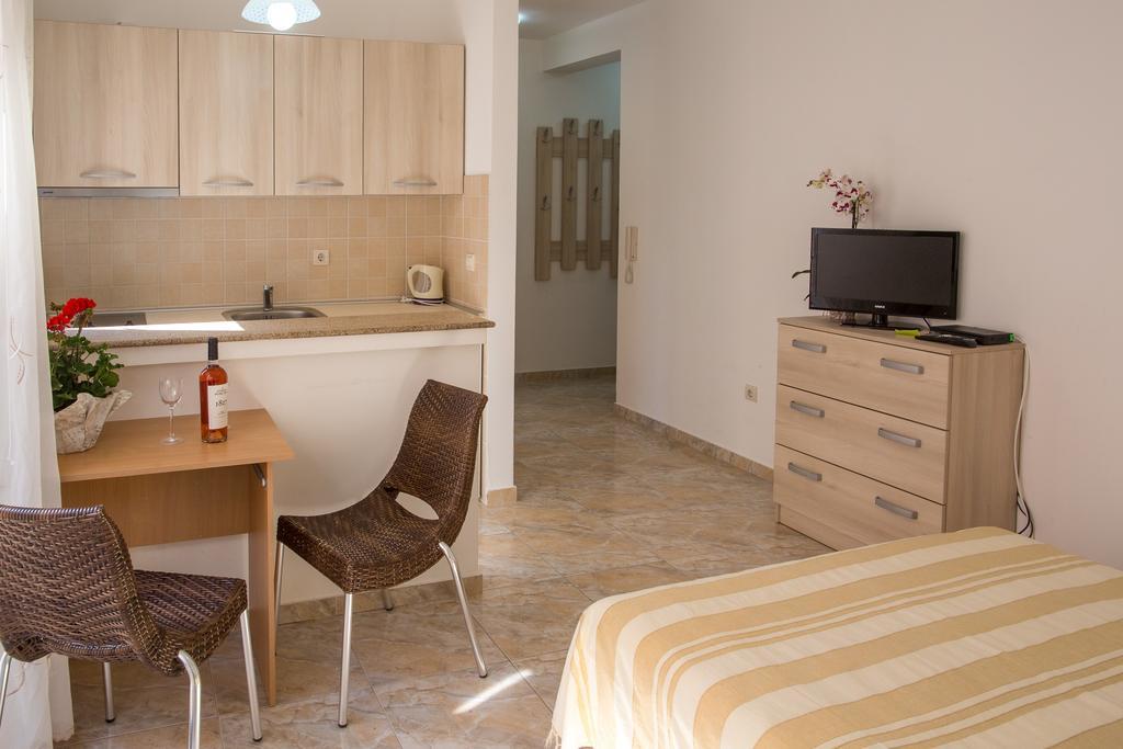 Apartments Lumiere Rafailovici Luaran gambar