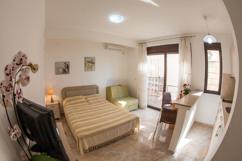 Apartments Lumiere Rafailovici Luaran gambar